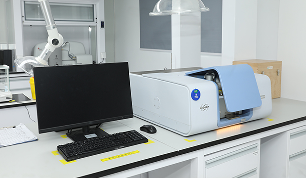 Fourier Transform Infrared Spectrometer